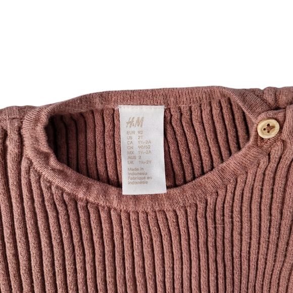 H&M Rib Knit Ruffle Shoulder Sweater - Picture 3 of 4